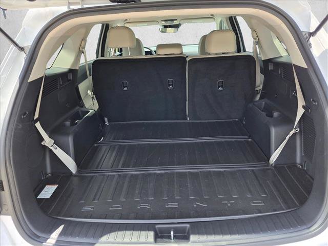 Used 2025 Kia Sorento S FWD image 6