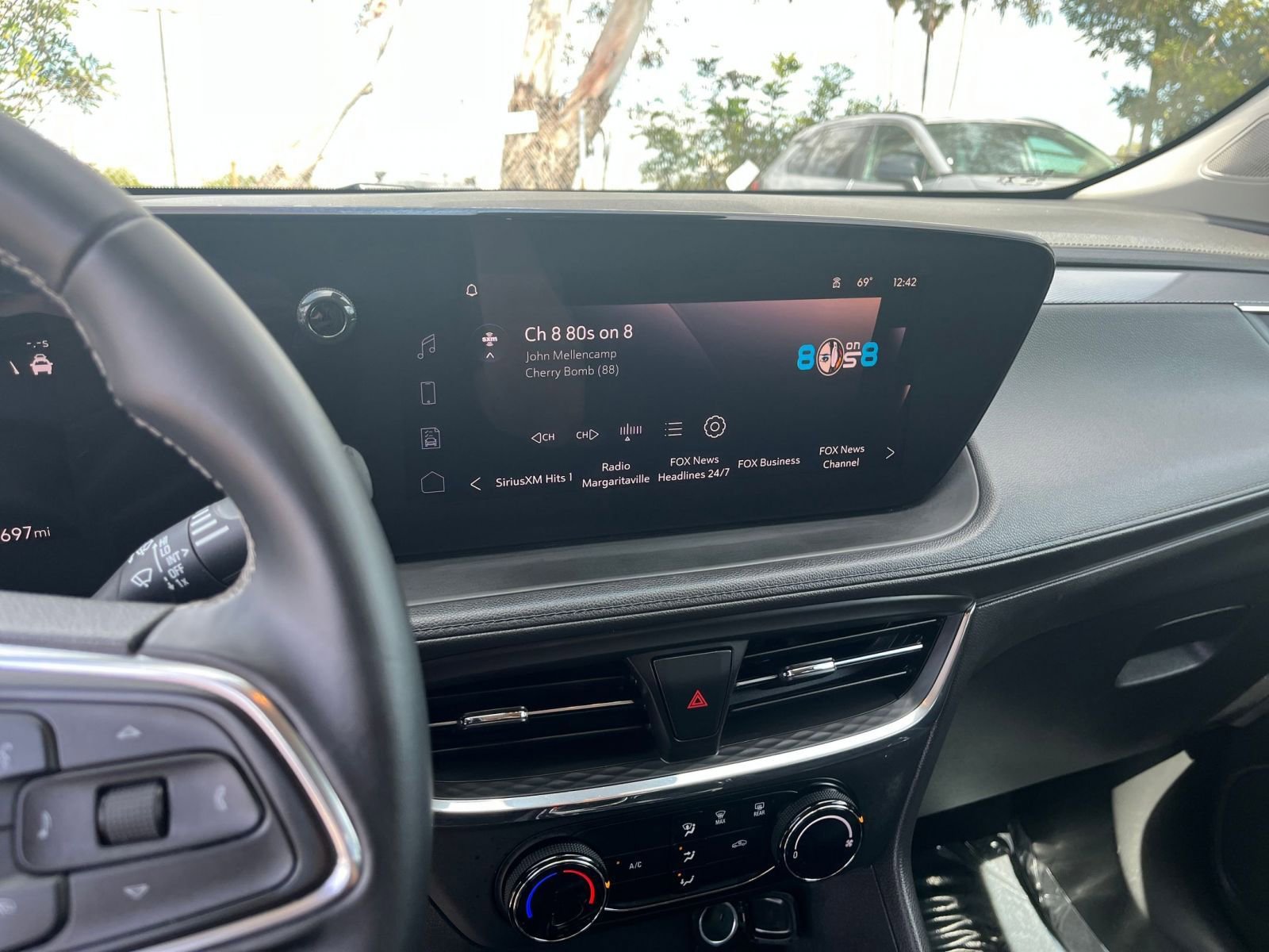 Used 2025 Buick Encore GX Preferred image 17