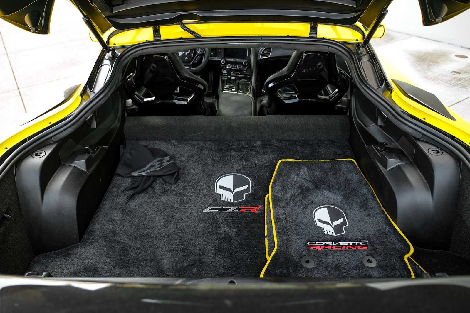 Used 2015 Chevrolet Corvette Z06 w/ 3LZ Preferred Equipment Group image 65