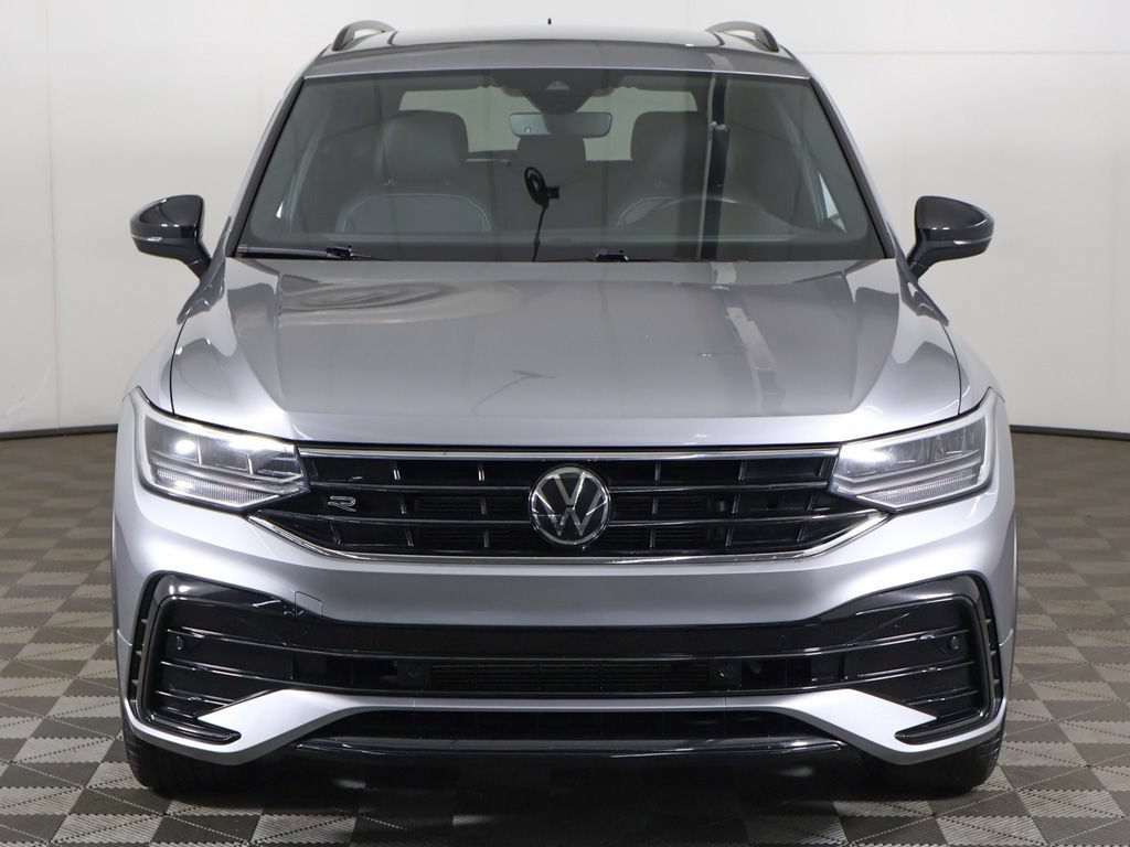 Used 2024 Volkswagen Tiguan SE R-Line AWD/4WD image 12