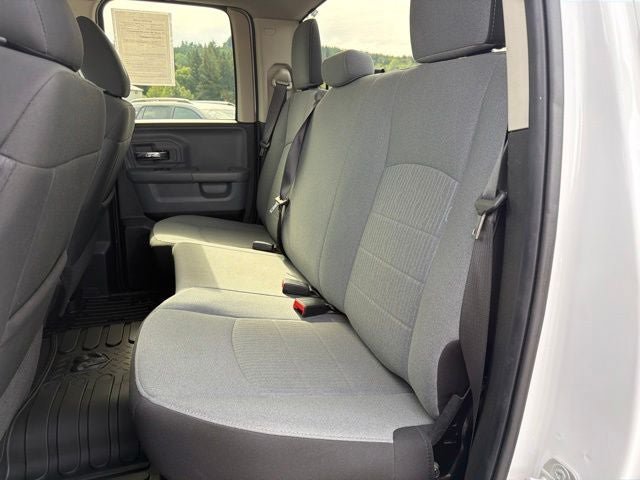 Used 2024 RAM 1500 Classic SLT AWD/4WD image 15