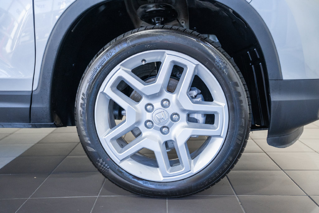 Used 2024 Honda Passport EX-L image 11