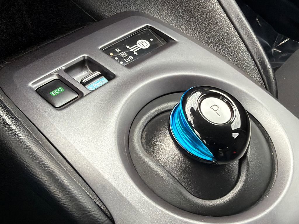 Used 2023 Nissan Leaf S image 27