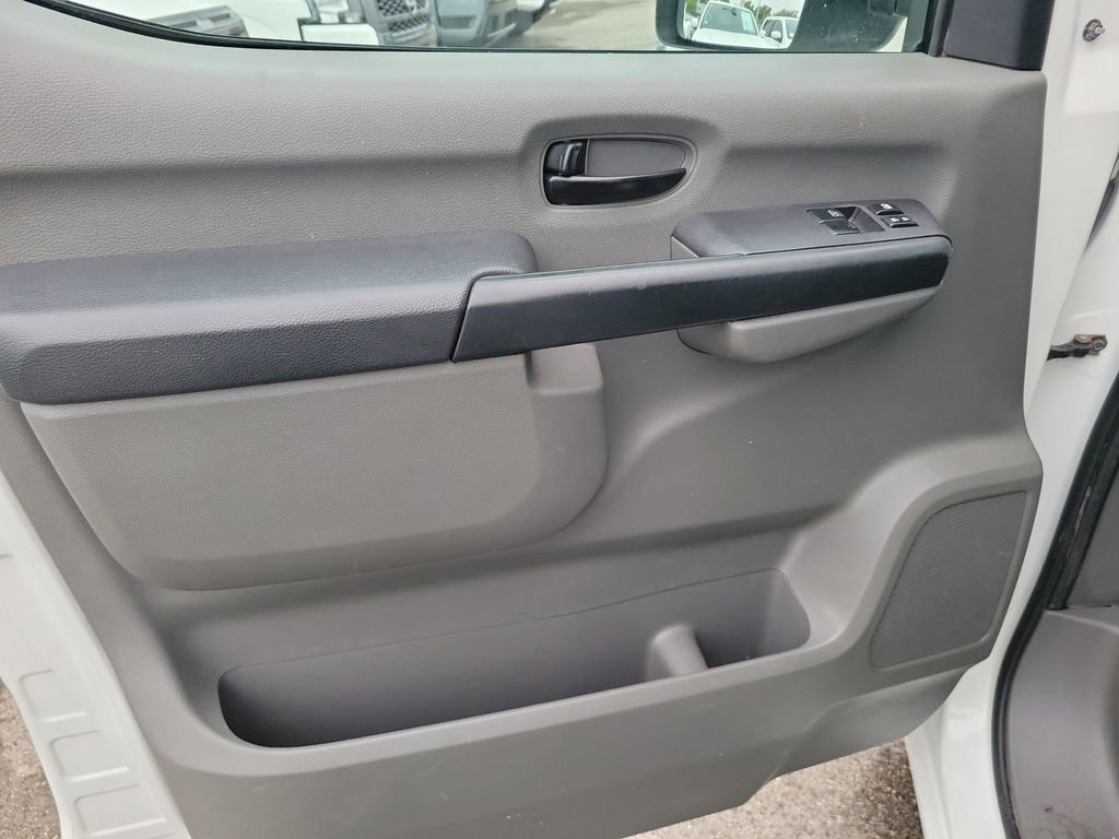 Used 2020 Nissan NV 2500 SV image 12