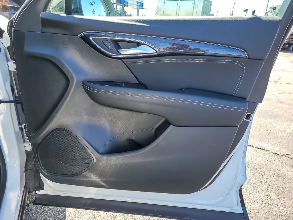 Certified 2023 Buick Envision Preferred w/ Sport Touring Package image 22