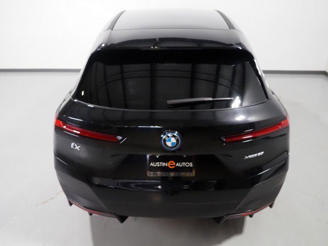 Used 2024 BMW iX xDrive50 w/ Premium Package image 7