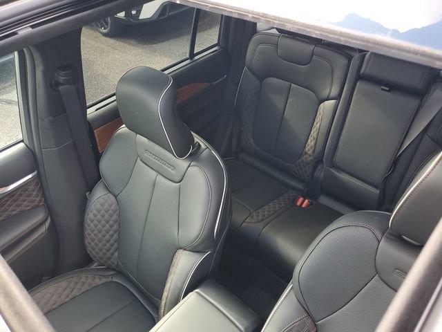 New 2026 Jeep Grand Cherokee Summit image 36