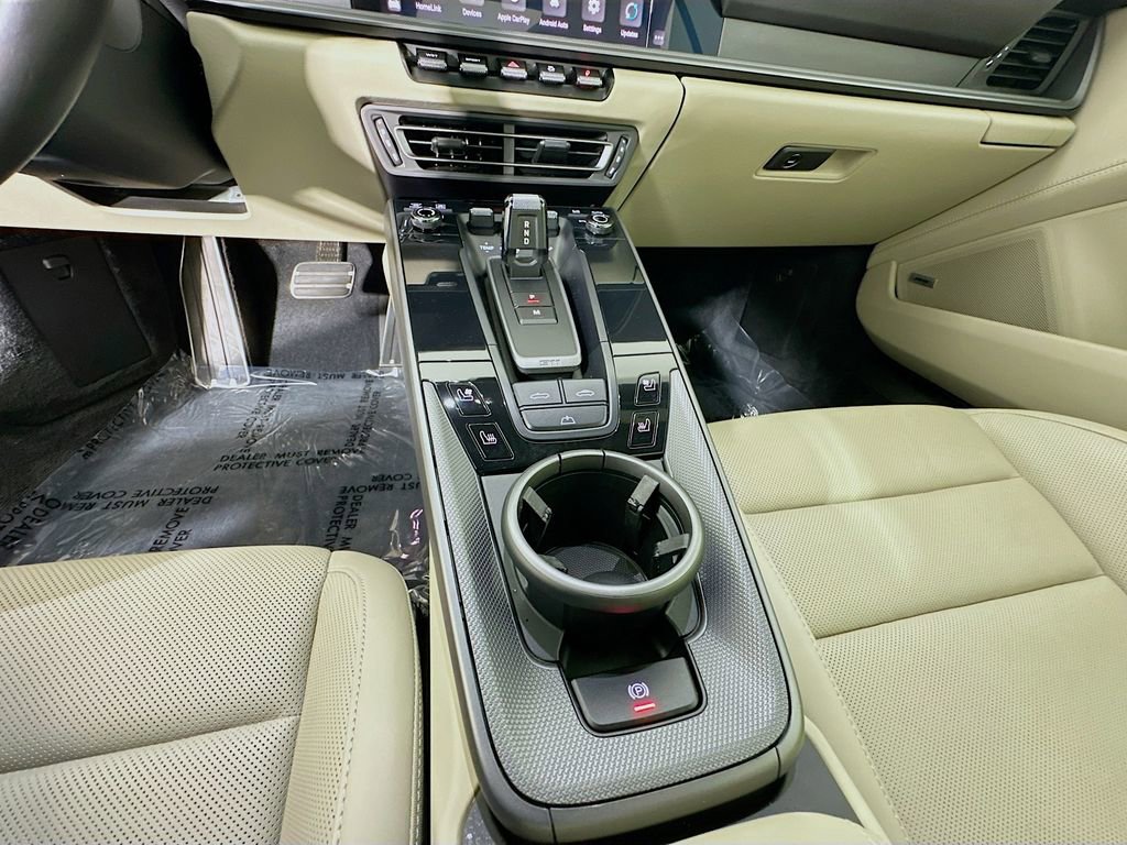 Used 2022 Porsche 911 Carrera image 19