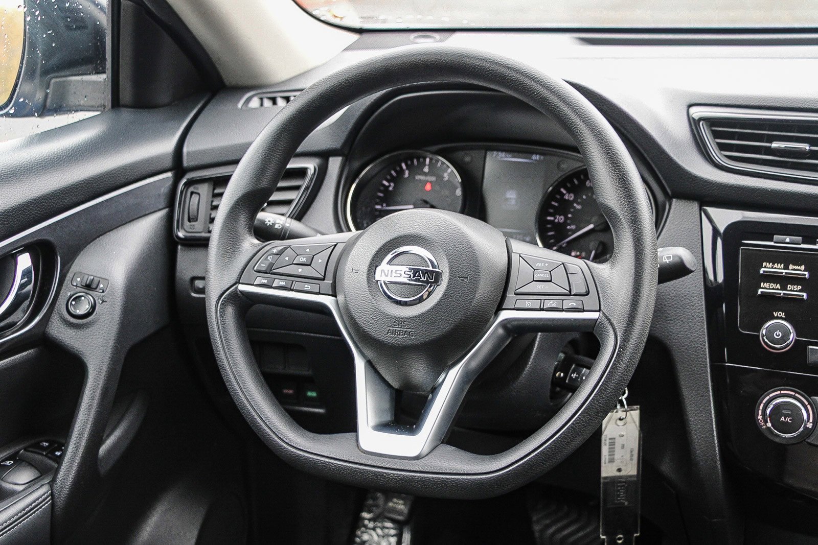 Used 2017 Nissan Rogue S image 15