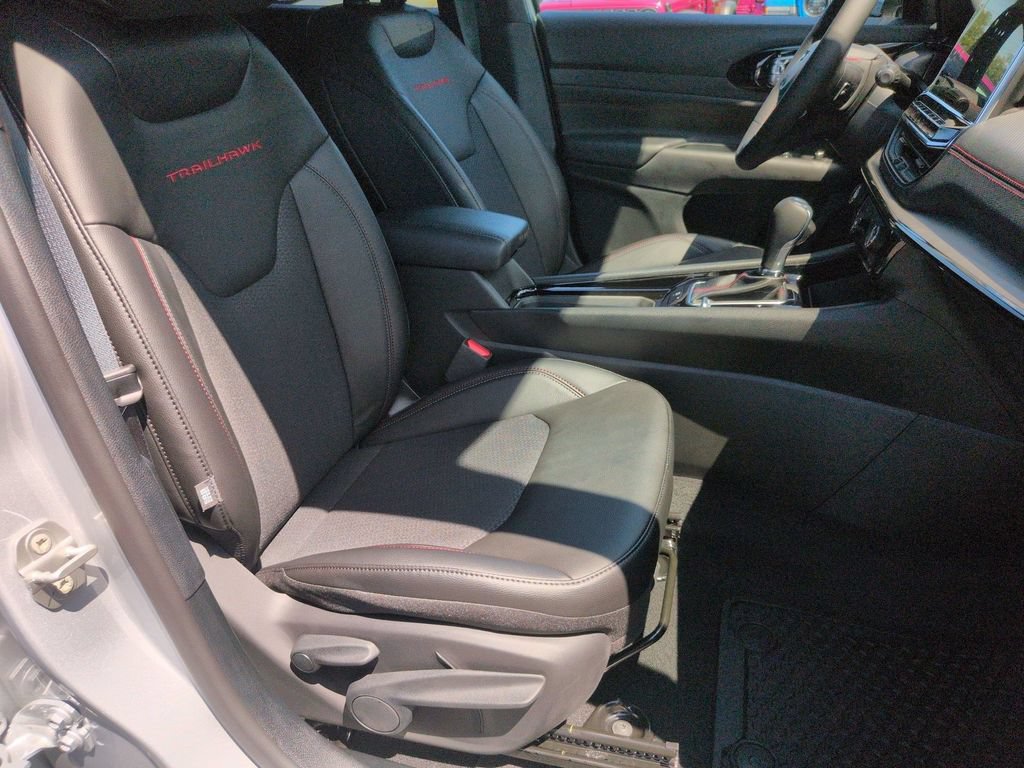 New 2026 Jeep Compass Trailhawk AWD/4WD image 32
