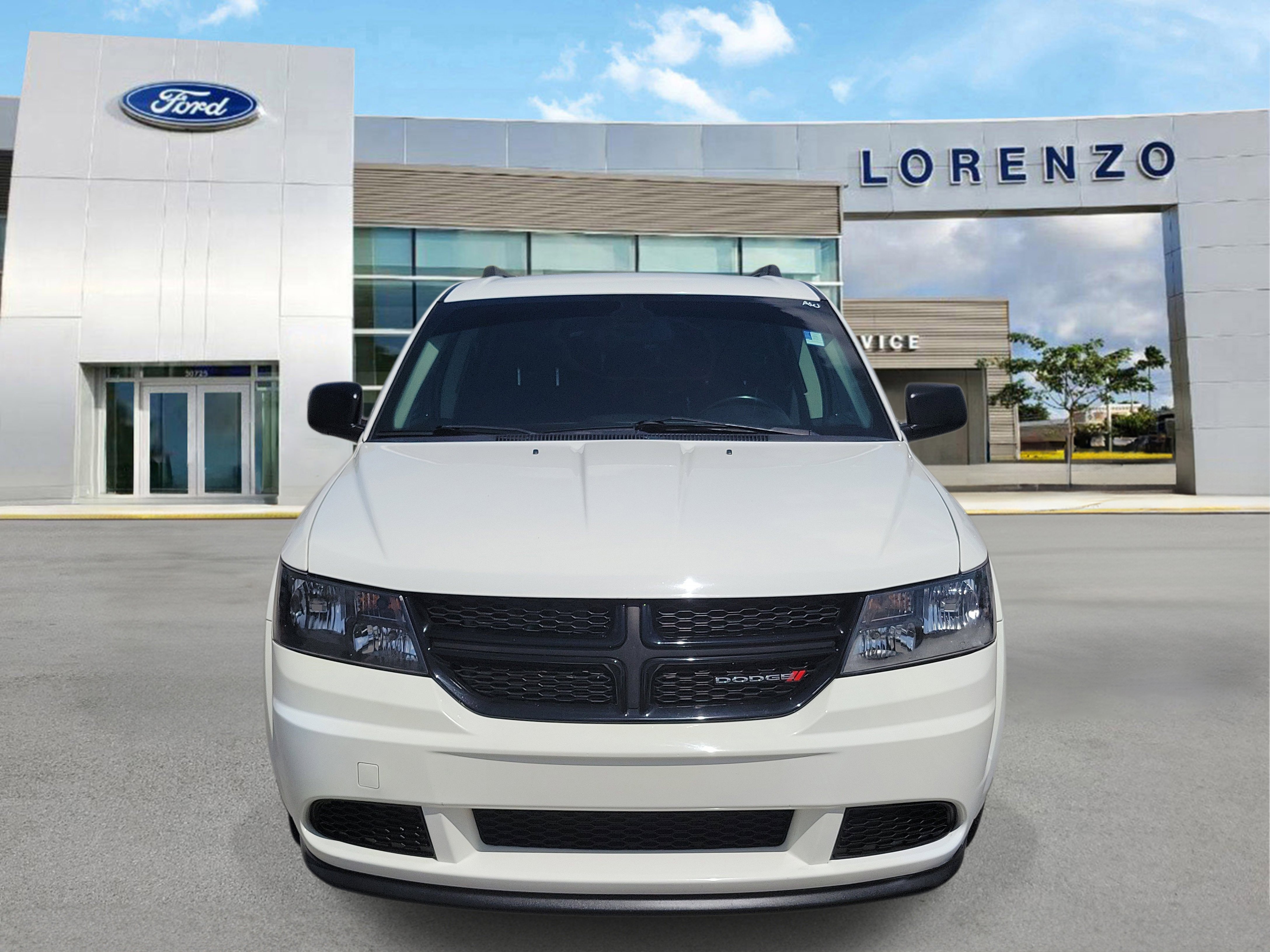 Used 2020 Dodge Journey SE w/ SE Popular Equipment Group FWD image 2