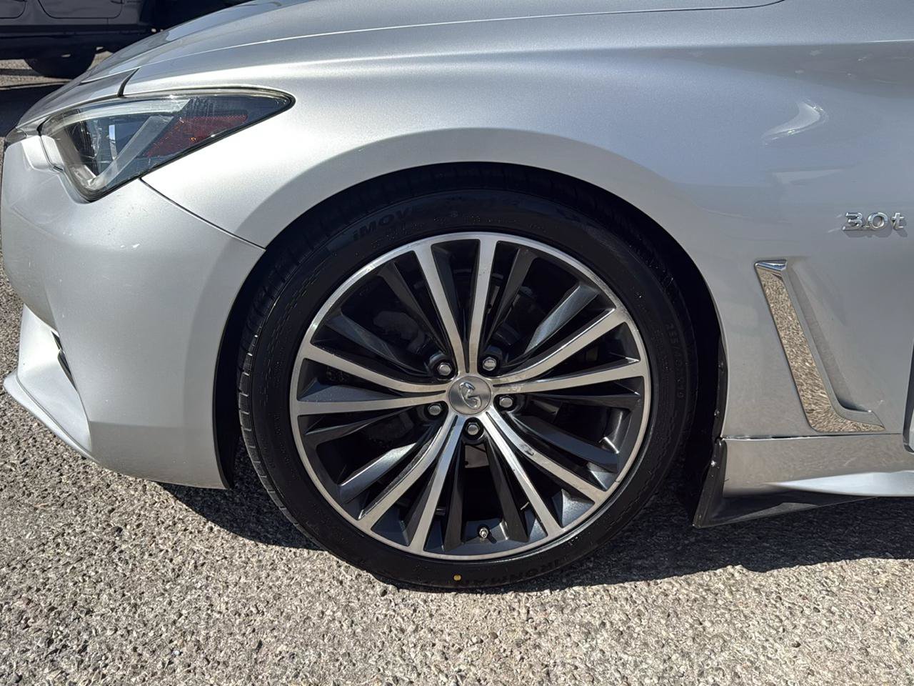 Used 2018 INFINITI Q60 3.0t Luxe w/ Sensory Package 3.0T Luxe RWD image 27