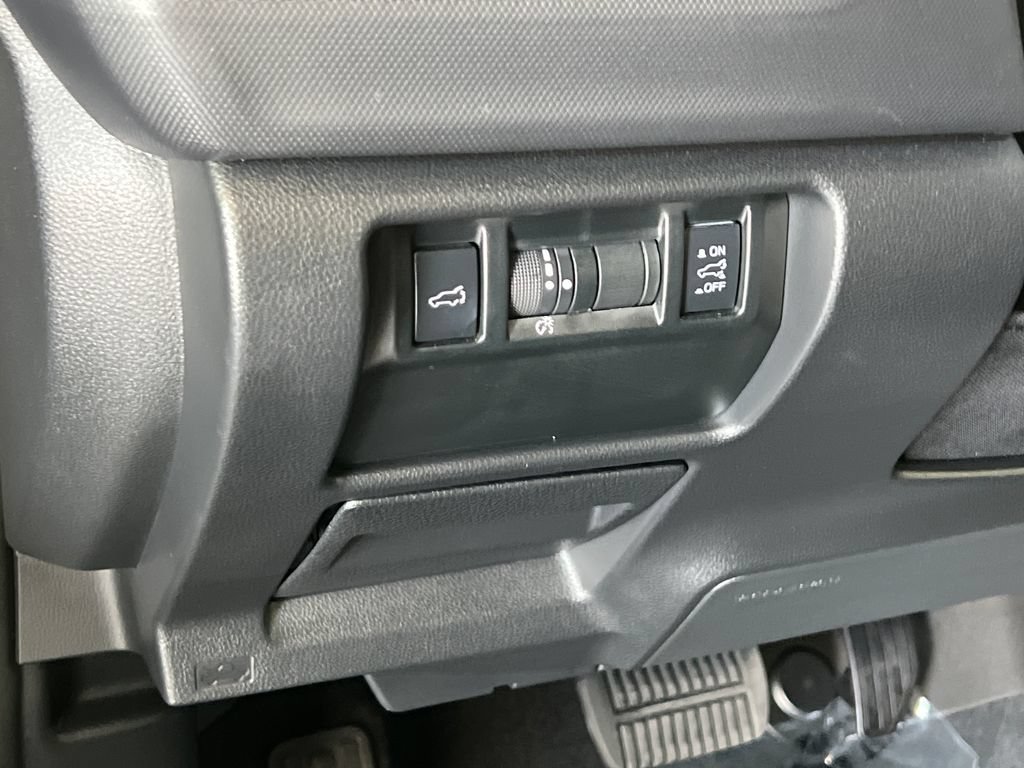 Used 2025 Subaru Forester Limited w/ Popular Package #2 AWD/4WD image 36