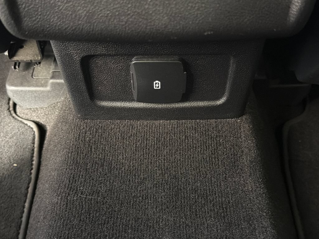 Used 2021 Lincoln Corsair Reserve FWD image 17