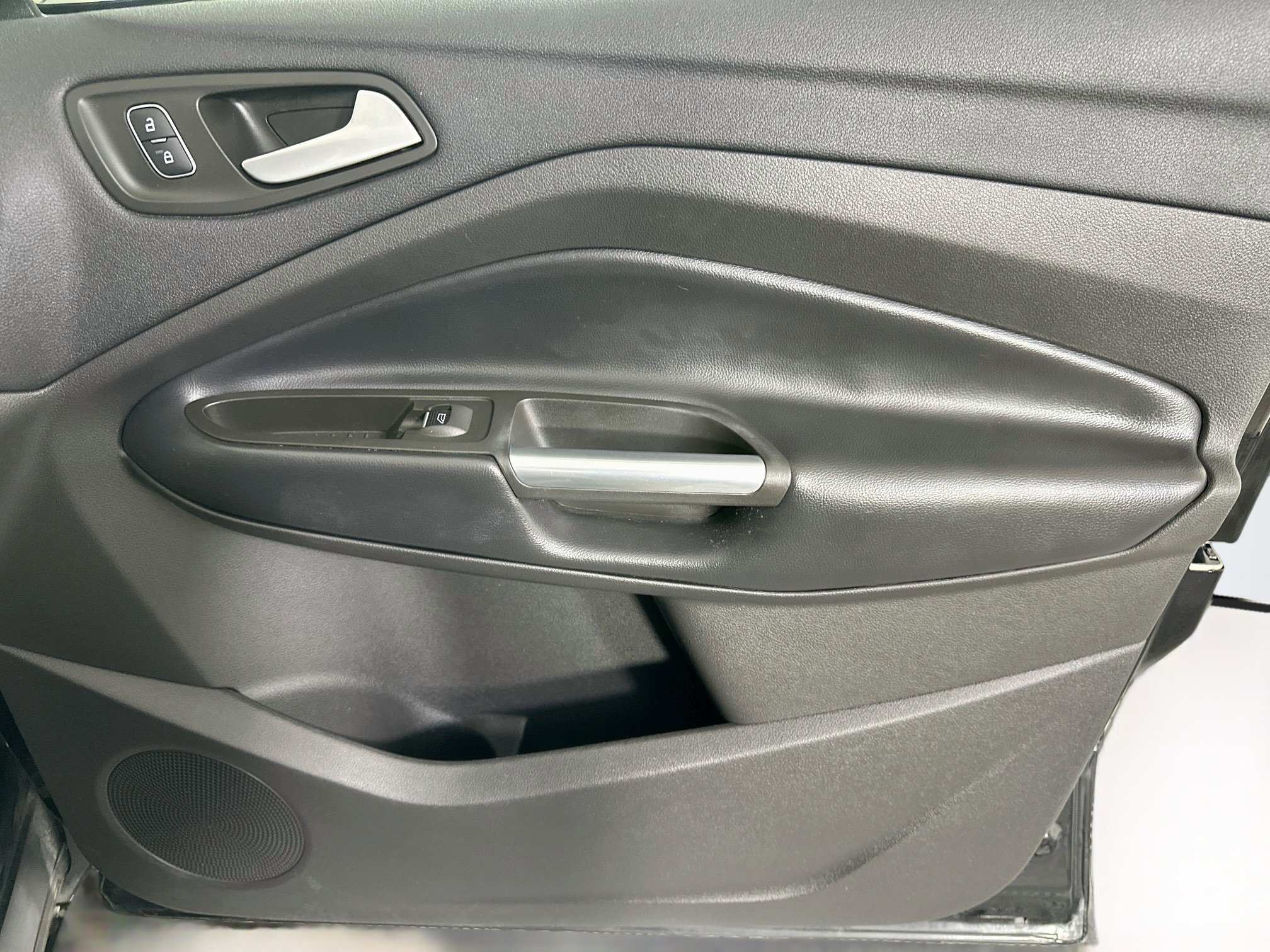 Used 2019 Ford Escape SE FWD image 30