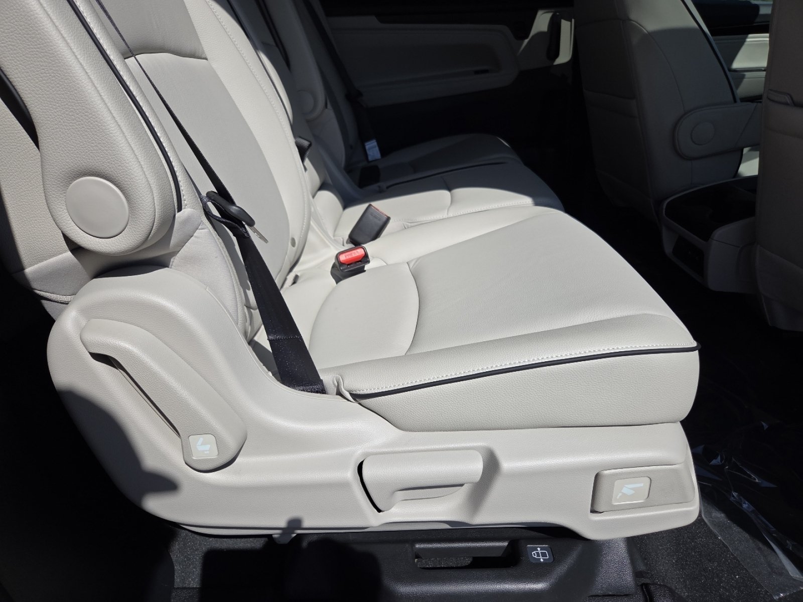 New 2026 Honda Odyssey Touring image 27