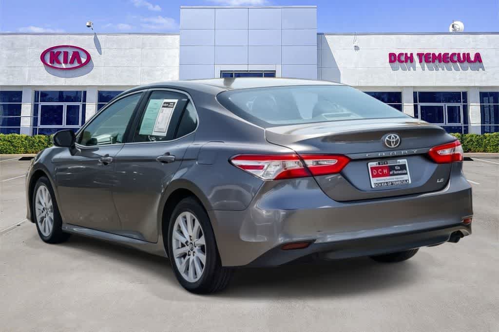 Used 2018 Toyota Camry LE FWD image 6
