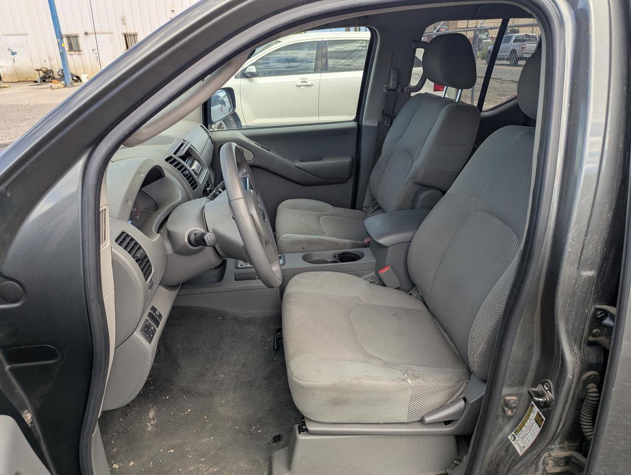 Used 2007 Nissan Frontier SE w/ Power Pkg RWD image 9