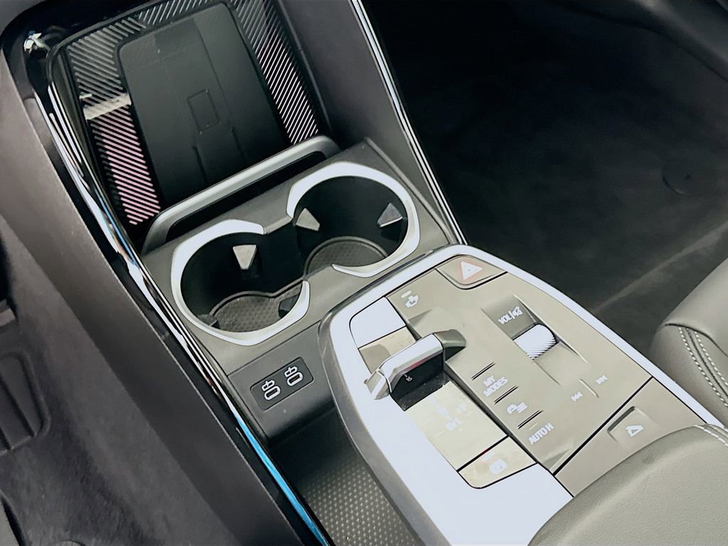 Used 2025 BMW X1 xDrive28i w/ Convenience Package image 16