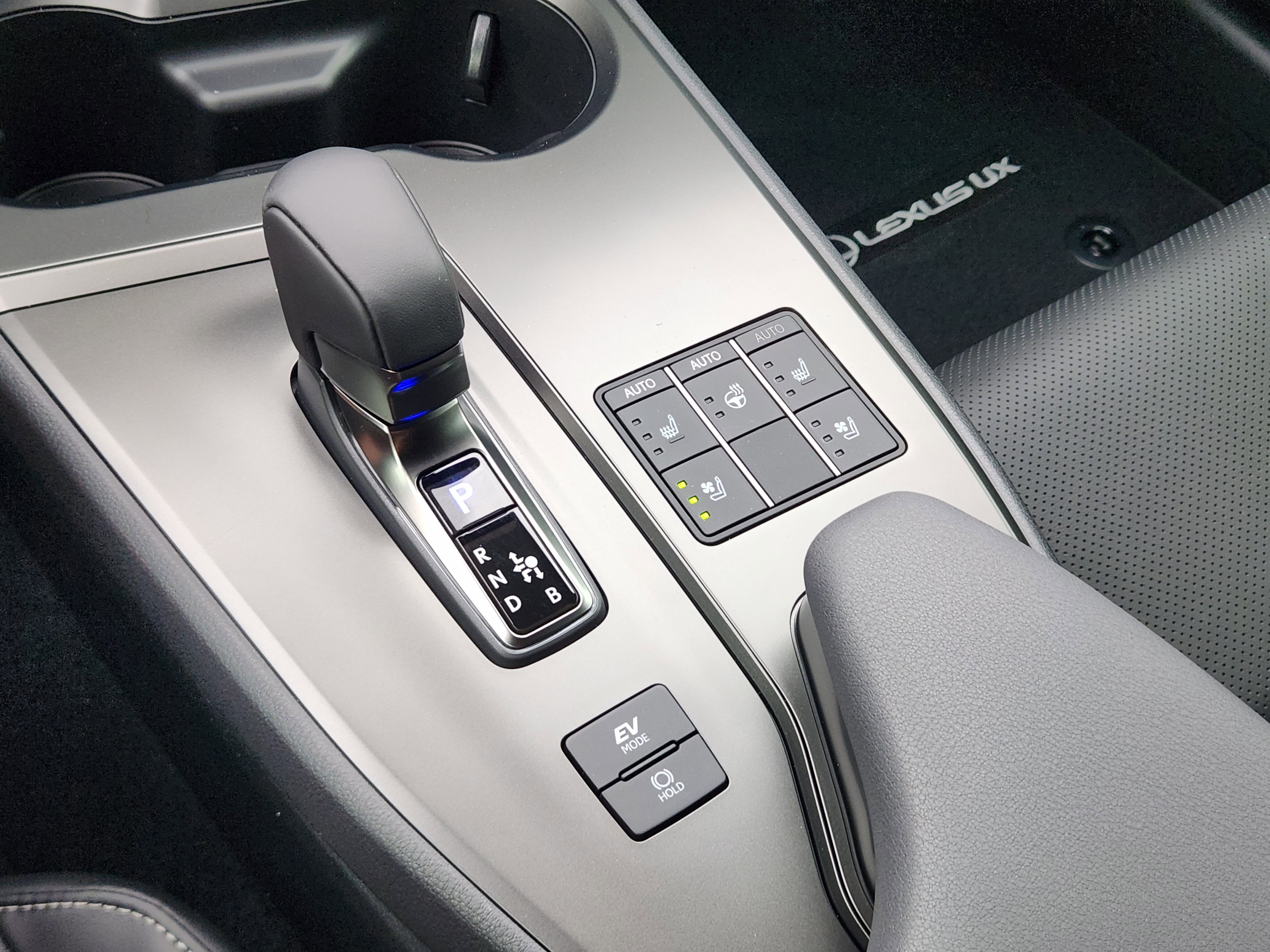 New 2026 Lexus UX 300h FWD image 14