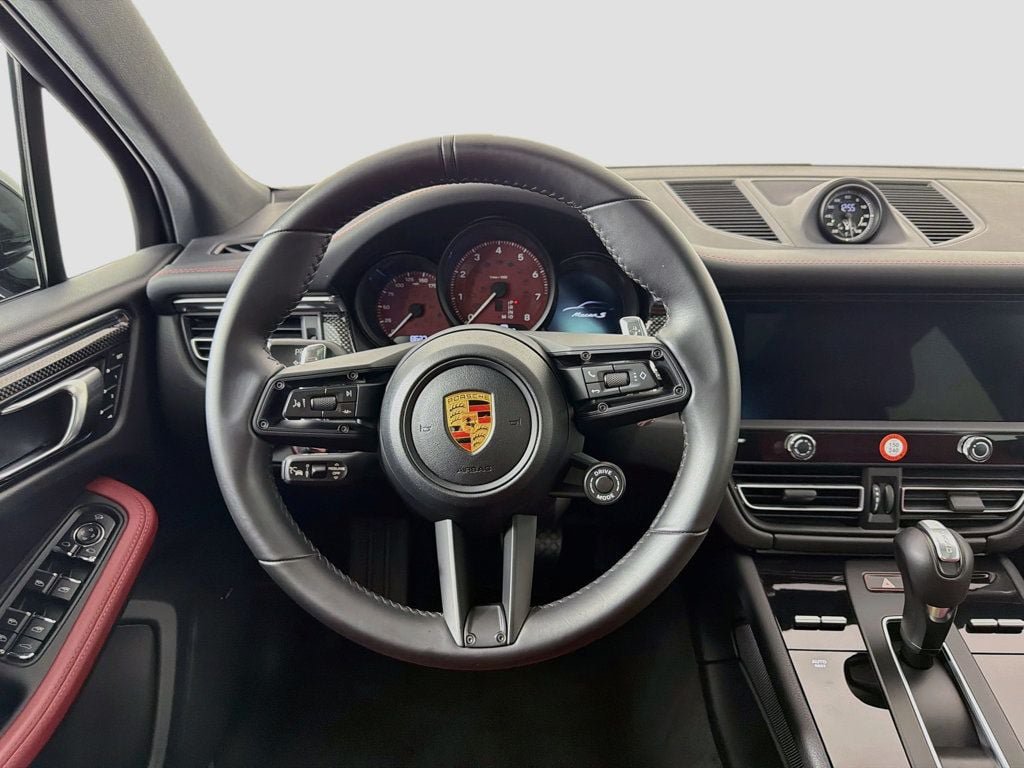 Certified 2026 Porsche Macan S AWD/4WD image 28