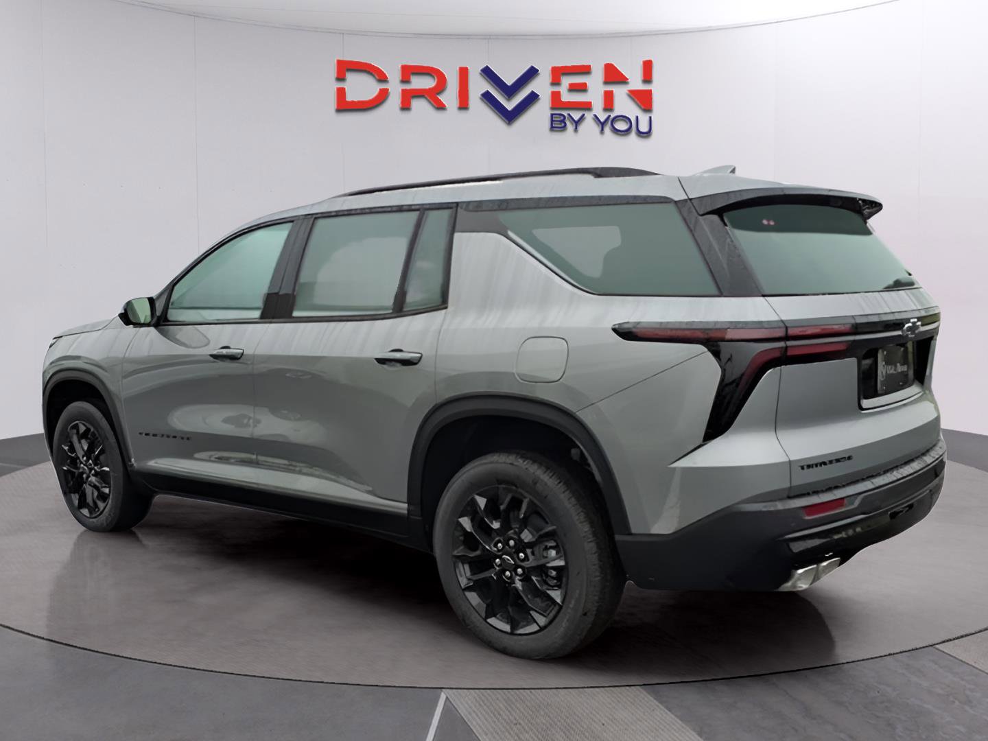 New 2026 Chevrolet Traverse LT w/ Midnight/Sport Edition image 3