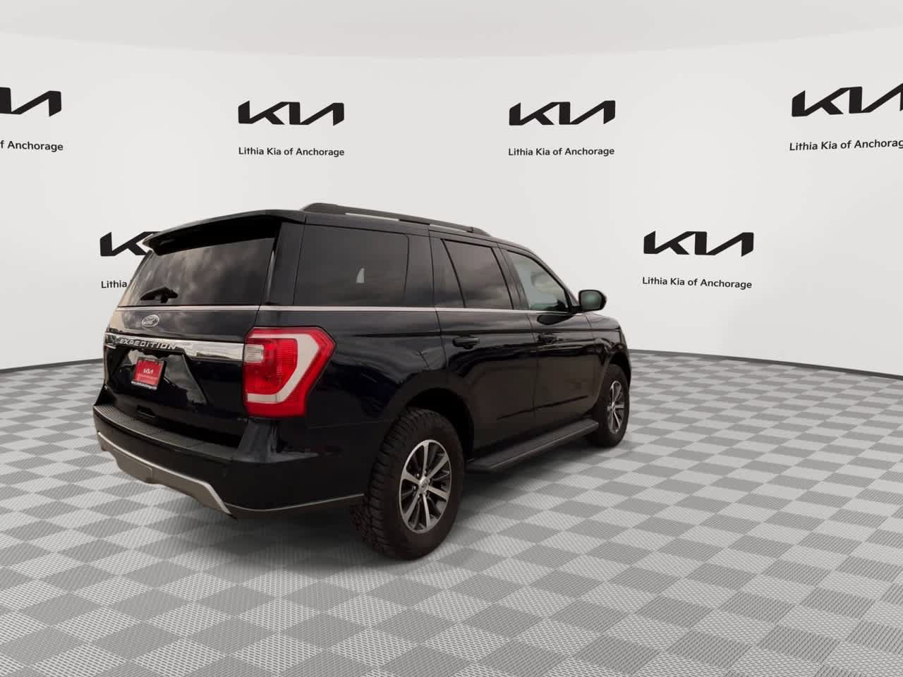 Used 2021 Ford Expedition XLT AWD/4WD image 8