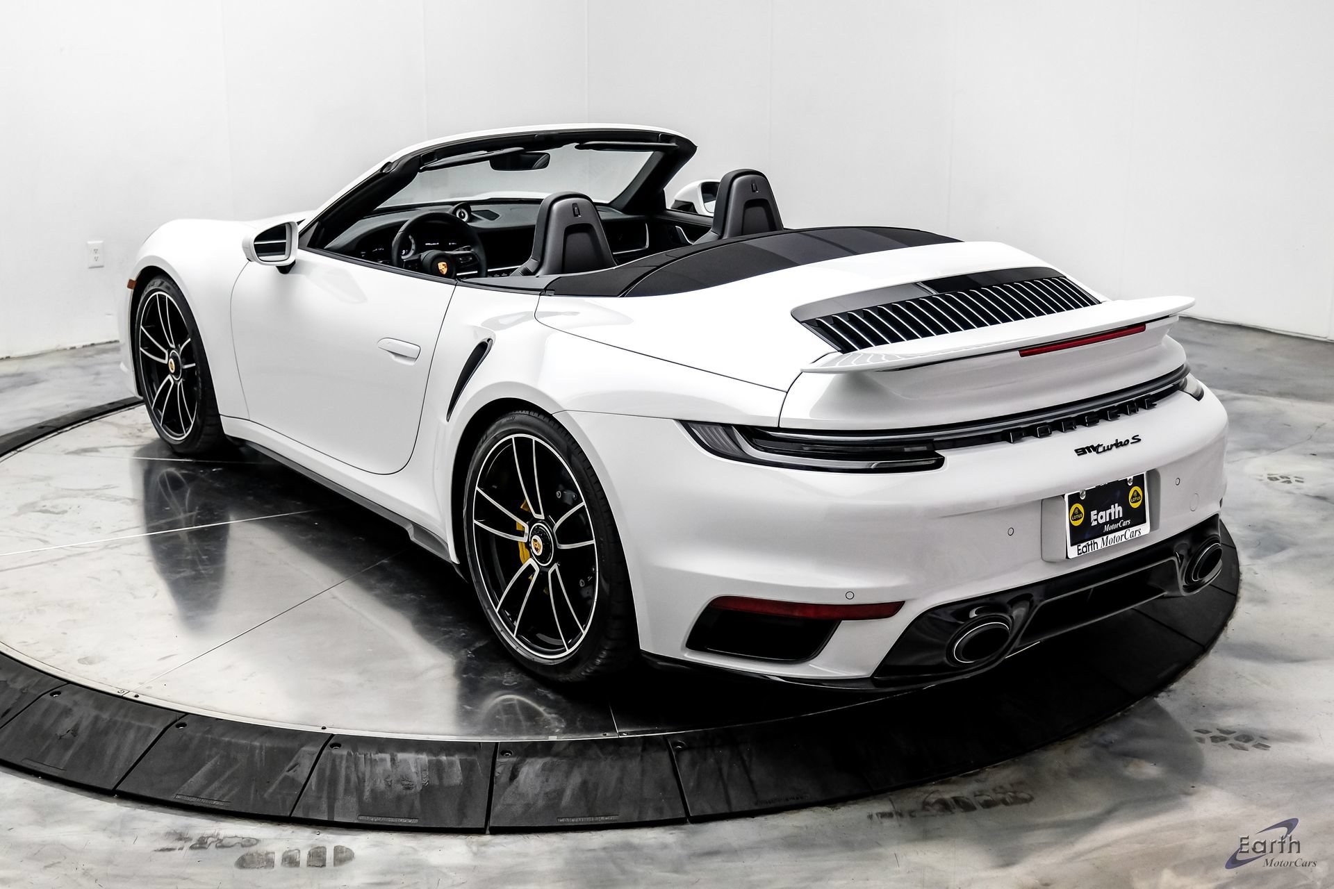 Used 2024 Porsche 911 Turbo S AWD/4WD image 14