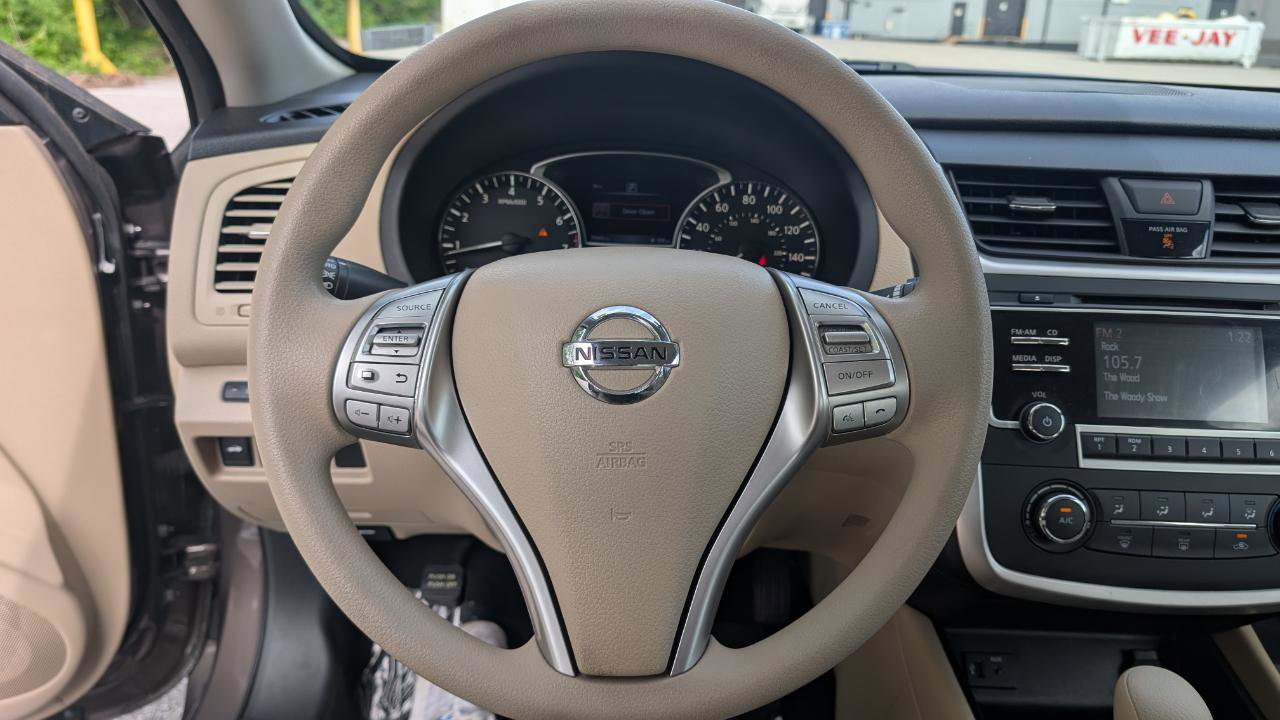 Used 2016 Nissan Altima 2.5 S w/ Power Driver Seat Package FWD image 12