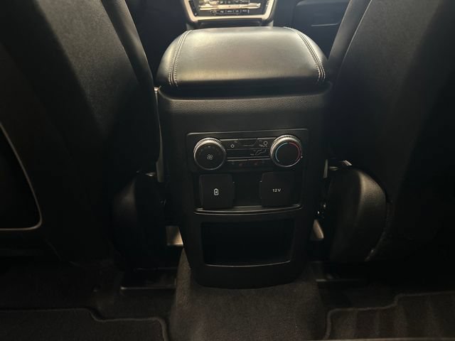 Used 2020 Ford Explorer XLT w/ Equipment Group 202A AWD/4WD image 29