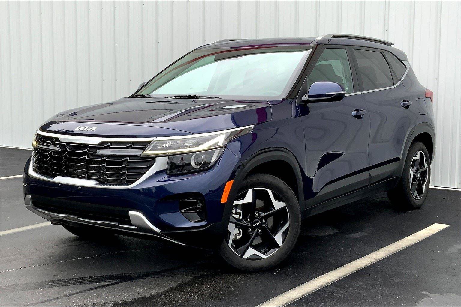 Used 2024 Kia Seltos EX