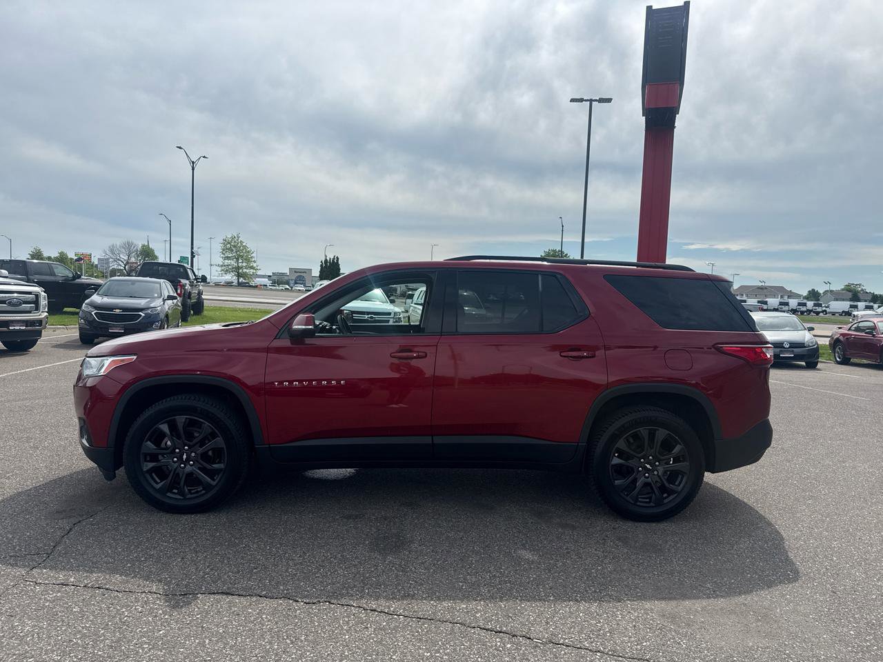 Used 2018 Chevrolet Traverse RS FWD image 2