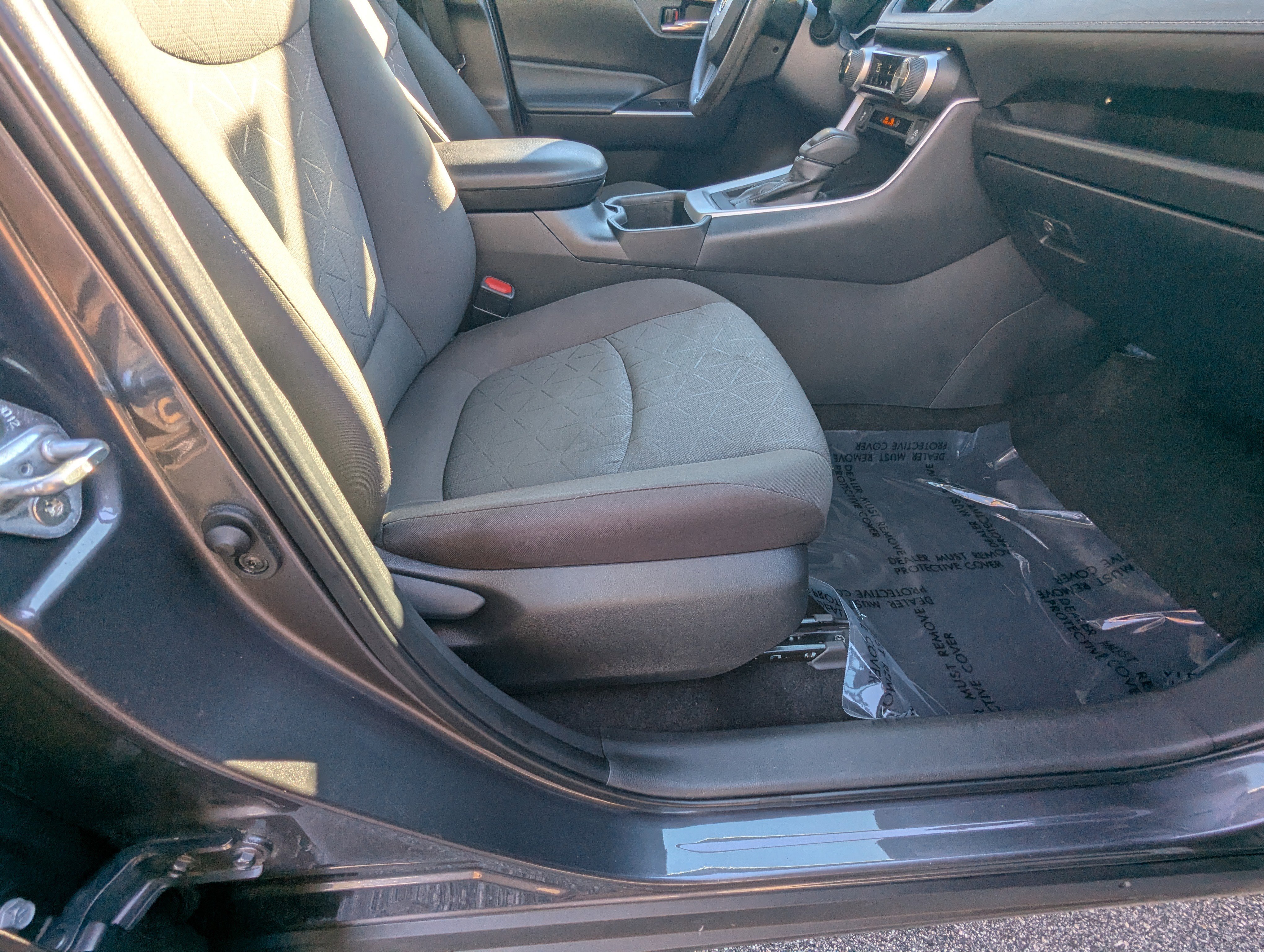 Used 2023 Toyota RAV4 XLE image 13