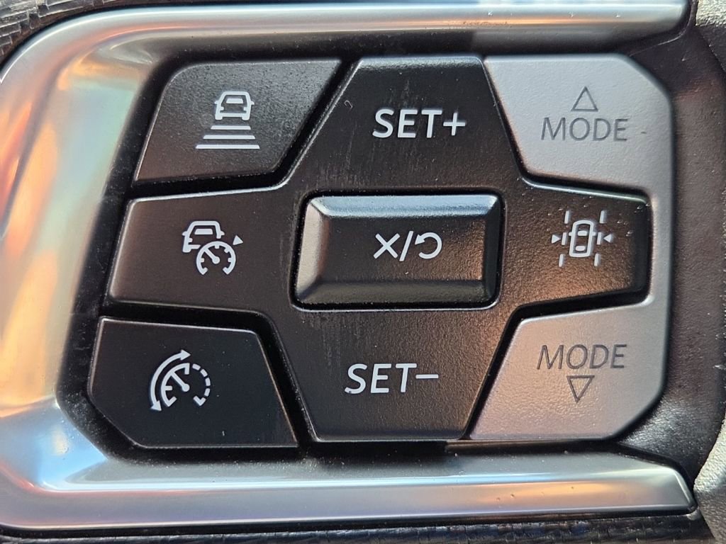 Used 2025 Ford Mustang GT Premium image 33