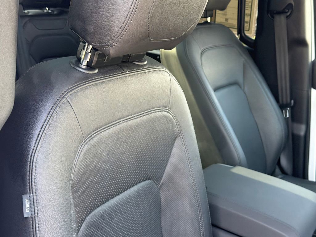 Used 2023 Land Rover Defender 130 S image 10