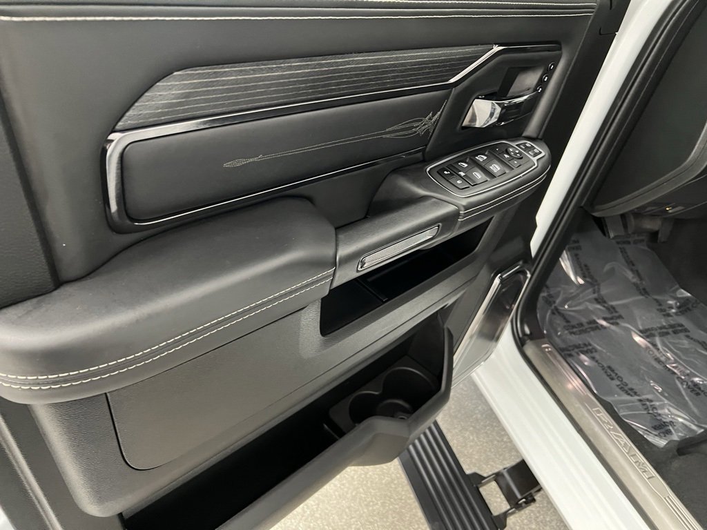 Used 2024 RAM 2500 Limited image 28