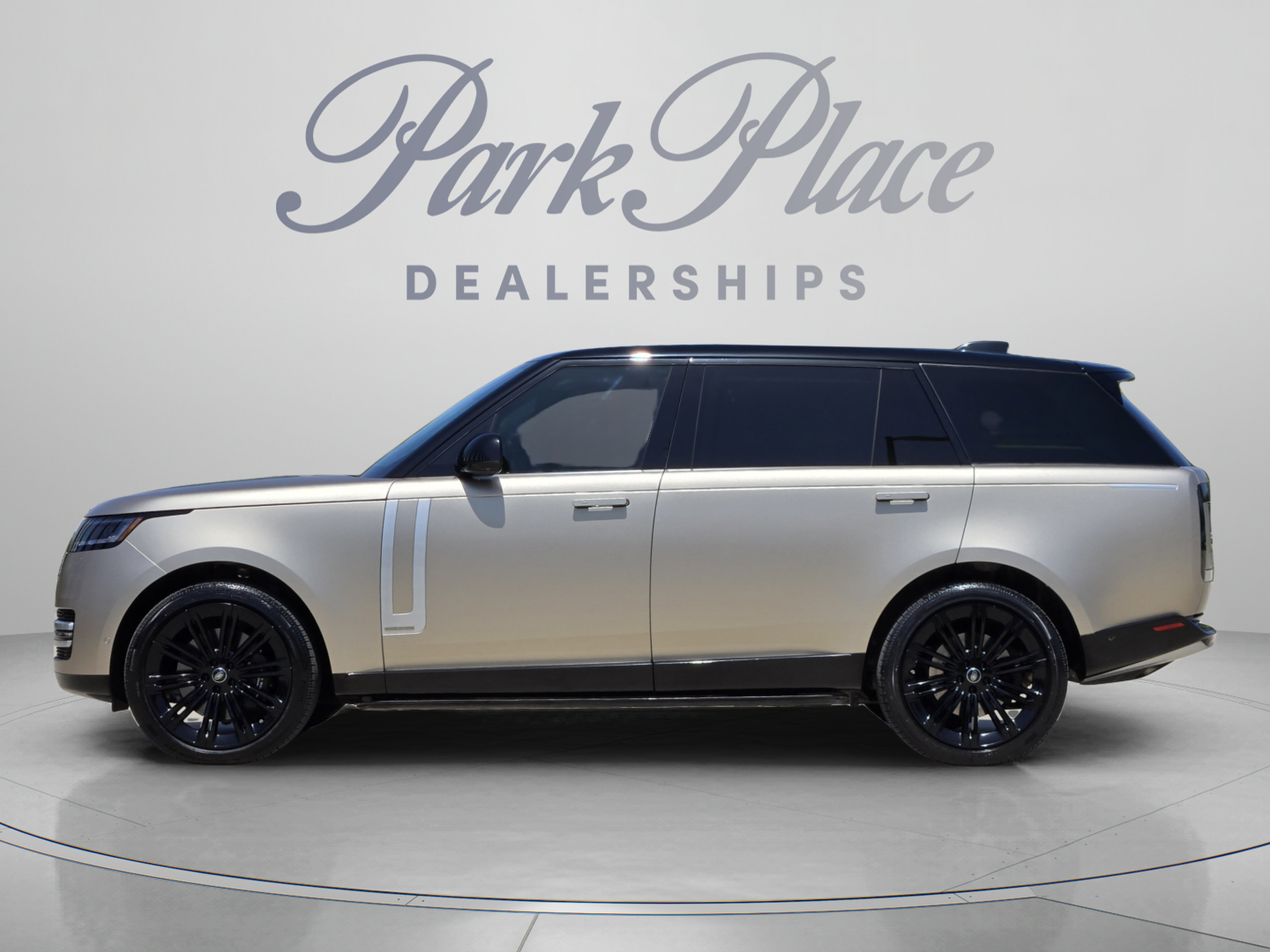 Used 2025 Land Rover Range Rover Long Wheelbase Autobiography AWD/4WD image 2
