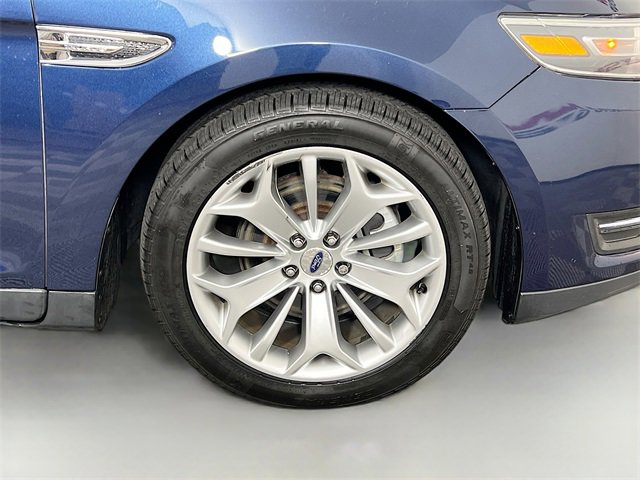 Used 2016 Ford Taurus Limited image 35