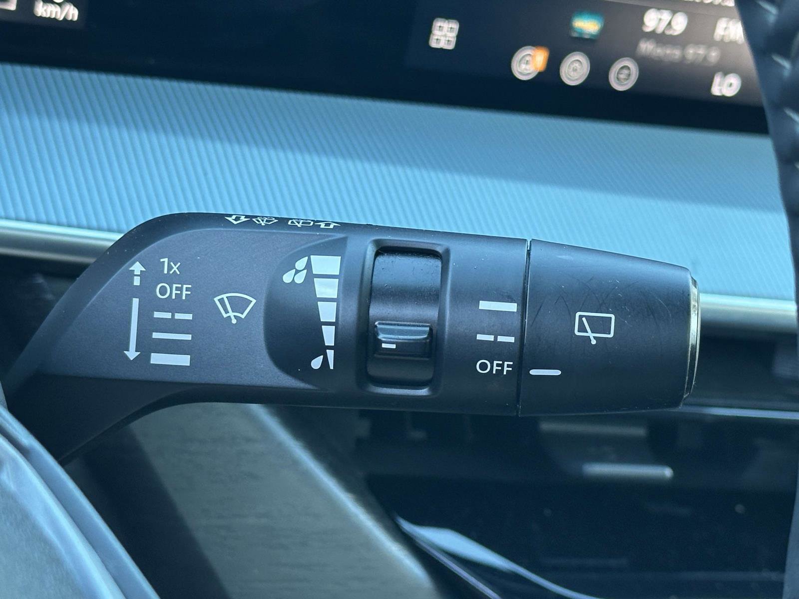 Used 2025 Nissan Murano SL image 24