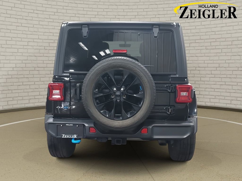 Used 2022 Jeep Wrangler Unlimited Sahara w/ Cold Weather Group image 6