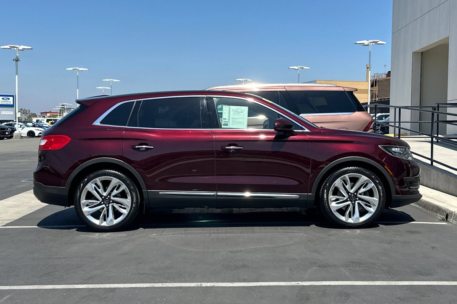 Used 2018 Lincoln MKX Black Label w/ Driver Assistance Package FWD image 2