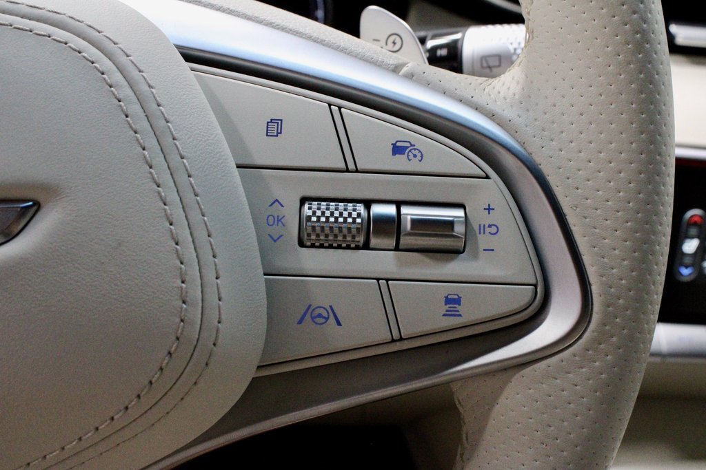 Used 2025 Genesis Electrified GV70 Advanced image 30