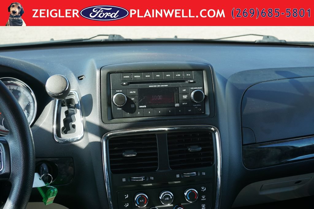 Used 2016 Dodge Grand Caravan SXT FWD image 16