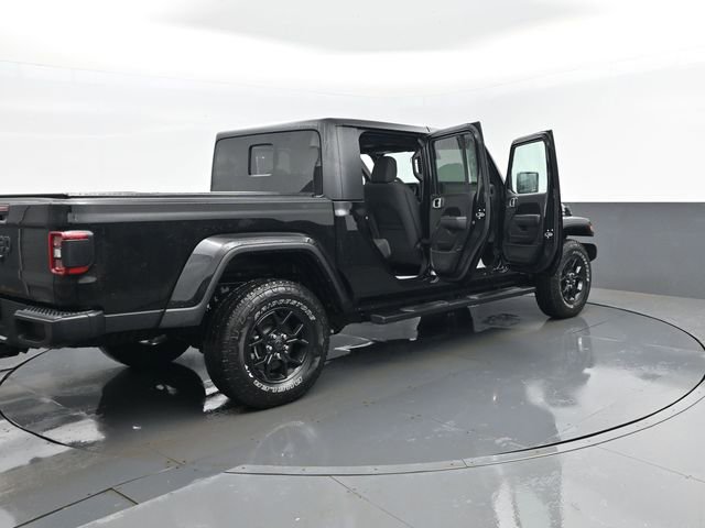 Used 2024 Jeep Gladiator Willys image 28
