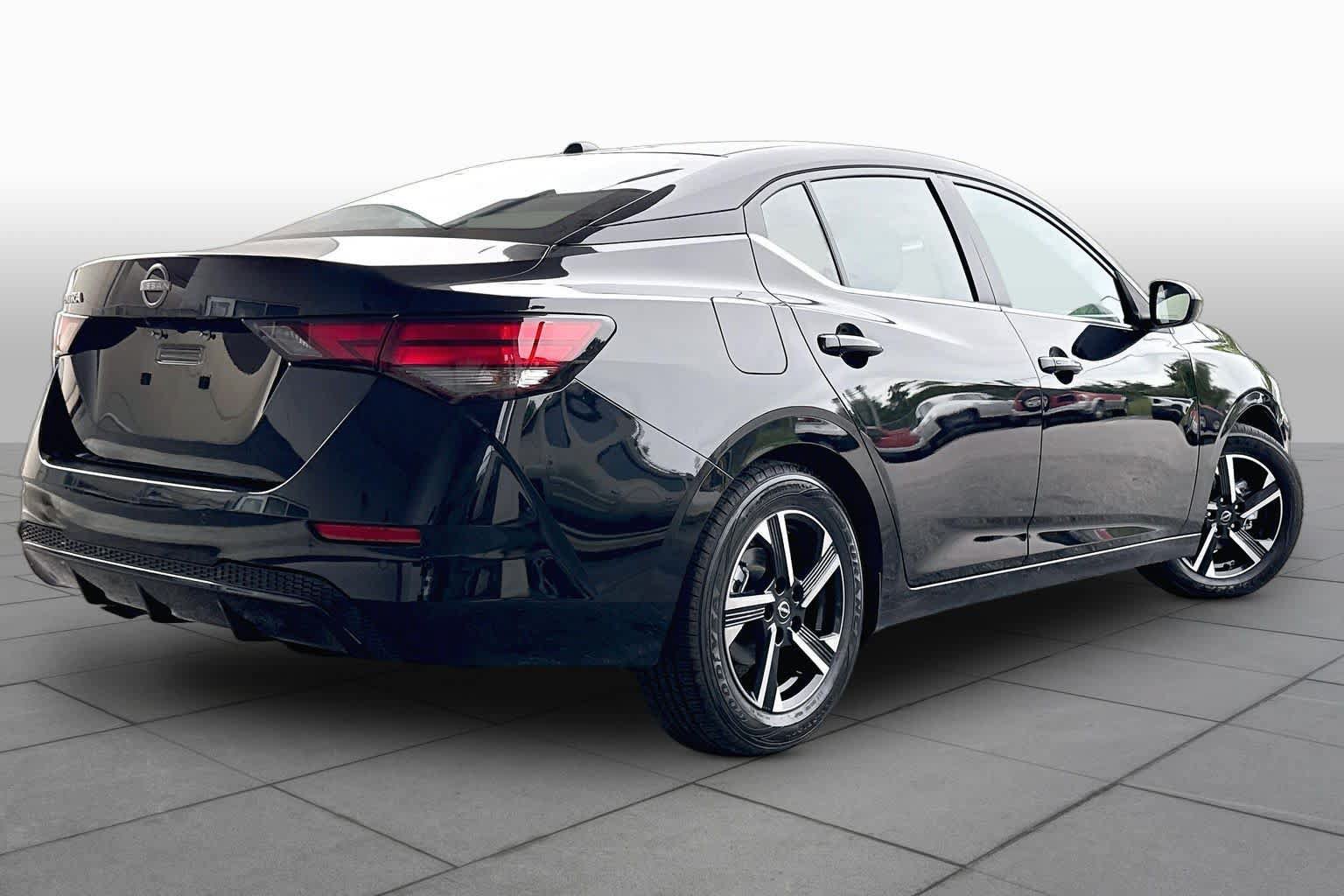 Used 2025 Nissan Sentra SV FWD image 13