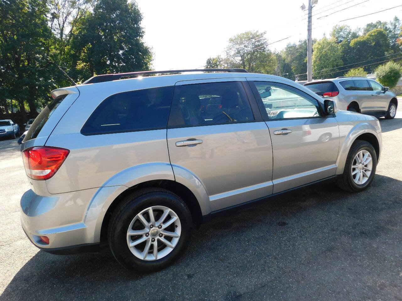 Used 2017 Dodge Journey SXT w/ Safe & Sound Group image 8