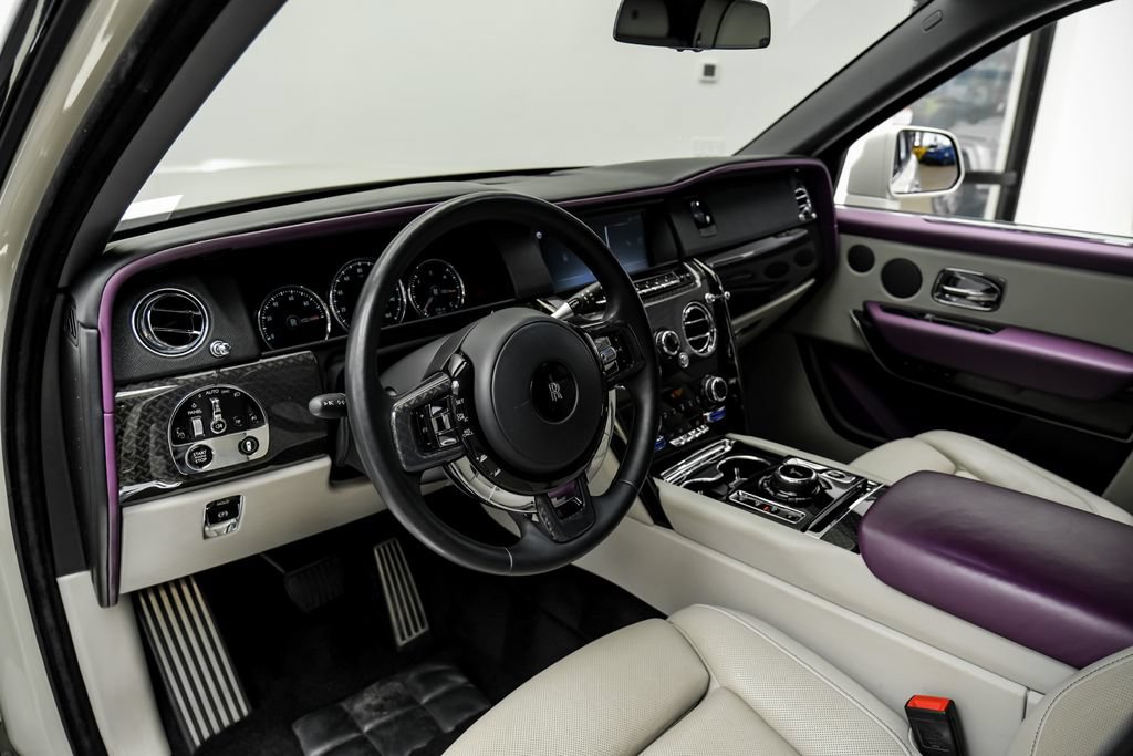 Used 2022 Rolls-Royce Cullinan Black Badge AWD/4WD image 6