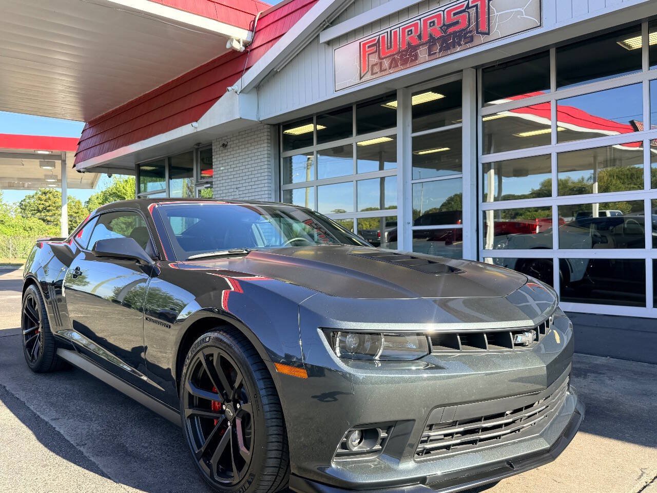 Used 2015 Chevrolet Camaro SS w/ SS Performance Package RWD image 14