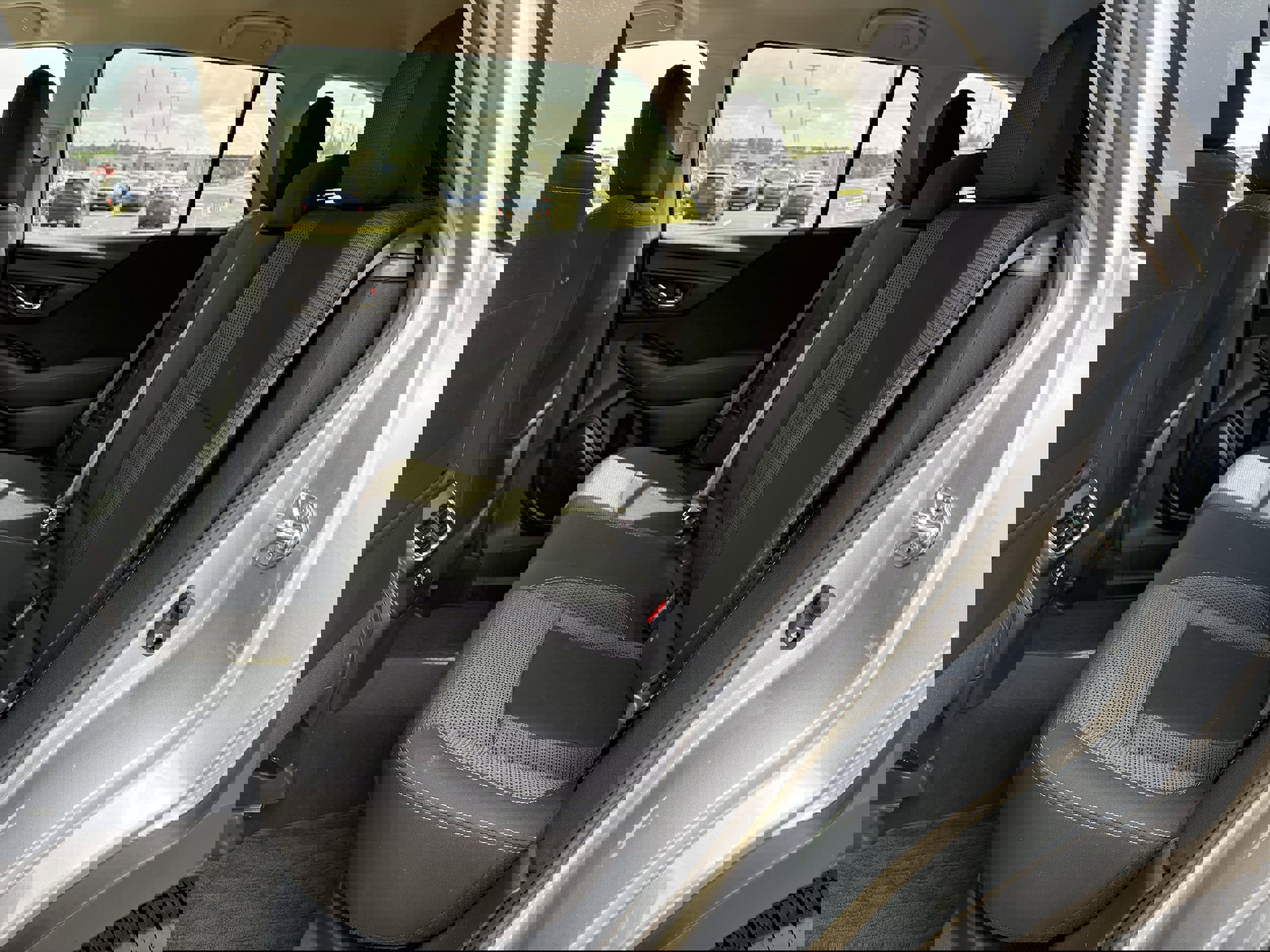 Used 2025 Subaru Outback Premium image 31