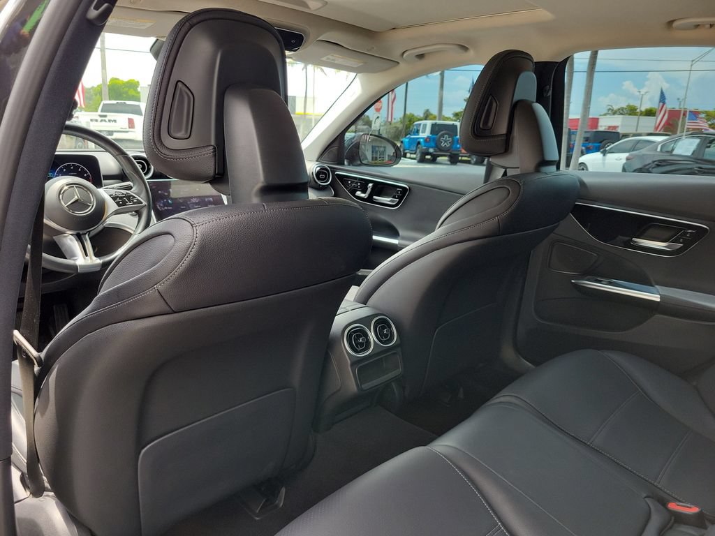 Used 2022 Mercedes-Benz C 300 Sedan image 16